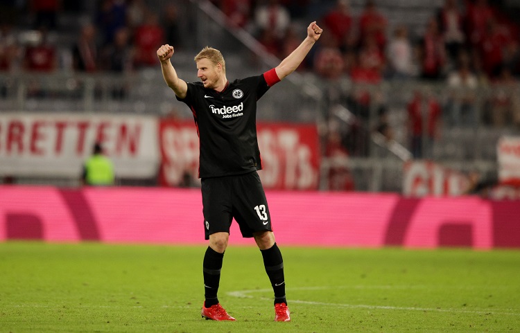 🚨 UFFICIALE – Hinteregger si ritira a soli 29 anni: le motivazioni del difensore dell’Eintracht