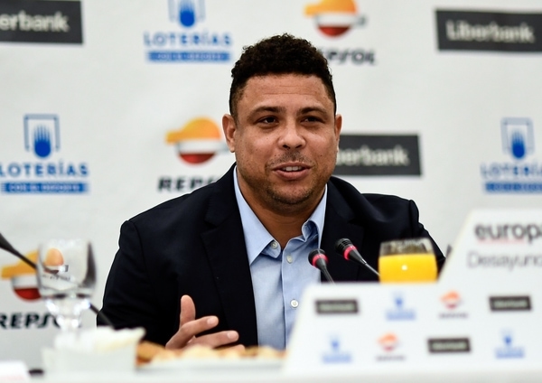 Ronaldo chiama Dani Alves e Marcelo al Valladolid: il piano del Fenomeno
