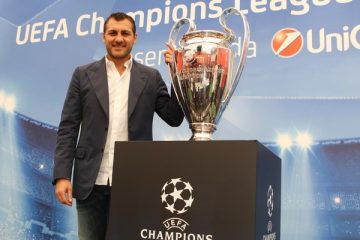 Bobo, che fai? Vieri sbaglia il rigore in Kings Cup: il tiro è 😱
