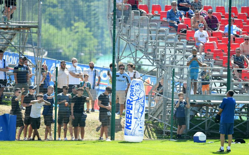 📽️ I fischi ad Acerbi fanno infuriare Sarri: allenamento interrotto e confronto coi tifosi