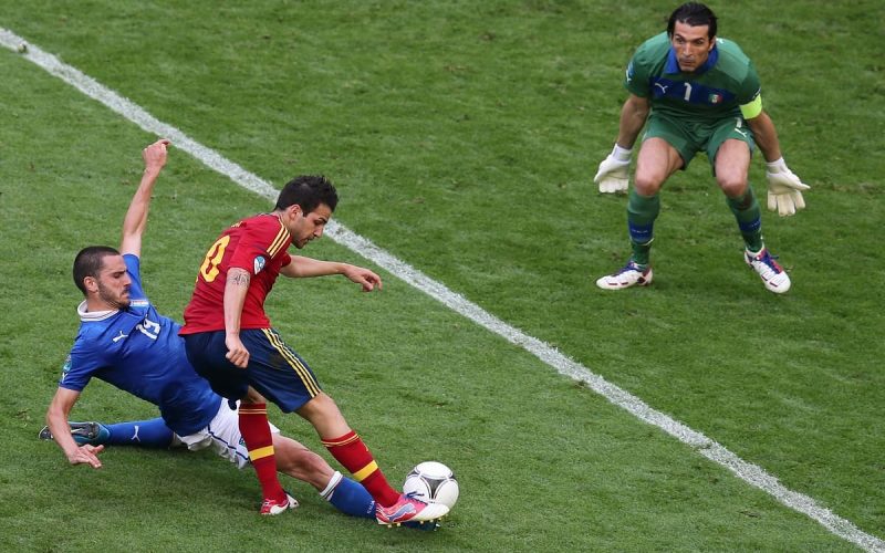 💣 Buffon risponde a Fabregas: “Vediamo se riesci a segnarmi ancora”