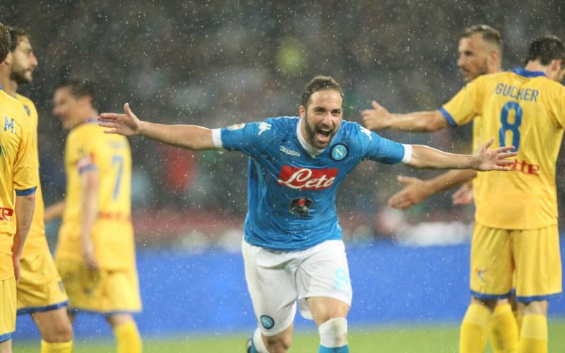 Il Napoli non dimentica il Pipita: l’omaggio social del club