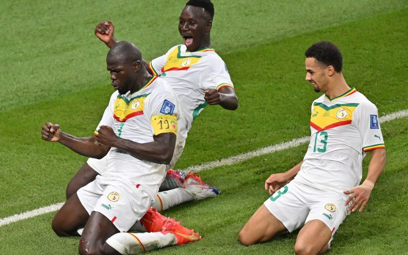 Tutto il ❤️ di Koulibaly: “Abbiamo vinto per Mané e per Diop”