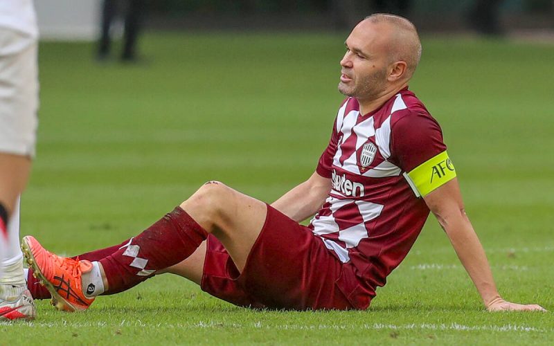 Futuro da allenatore per Iniesta ❓ Il presidente dell’Emirates Club: “Se dovessimo retrocedere gli chiederò di guidarci”