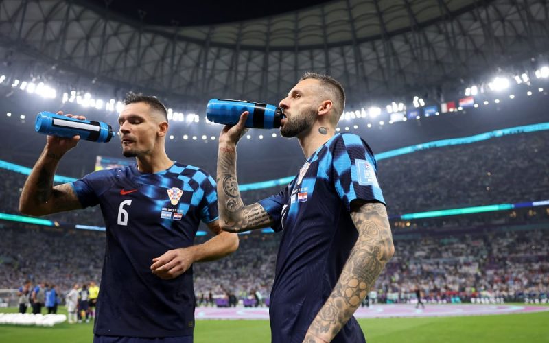 📽 Brozovic e Lovren shock: cori e saluti fascisti durante la festa della 🇭🇷 