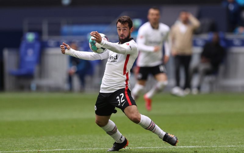 😱 Clamoroso in Olanda: l’allenatore dell’Utrecht si dimette dopo aver aggredito Younes