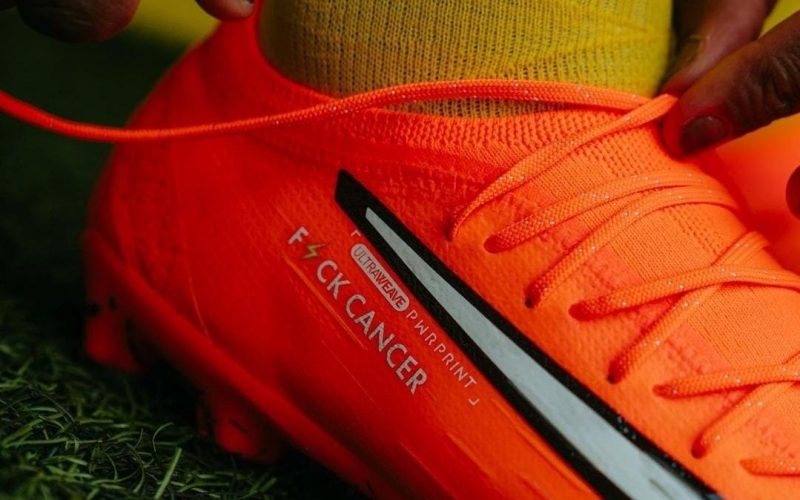 📸  Haller, scarpini speciali contro la malattia per il ritorno in campo: “Fuck Cancer!”