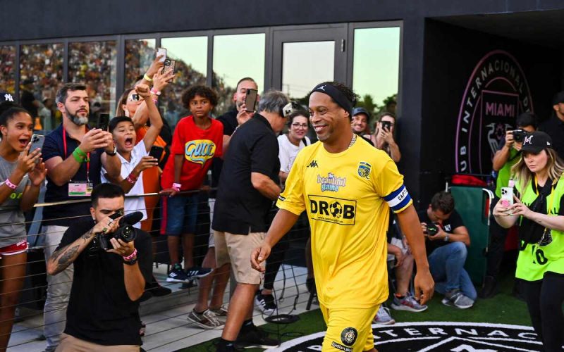❤️ Ronaldinho conferma: “Mio figlio giocherà col Barcellona: la storia continua”