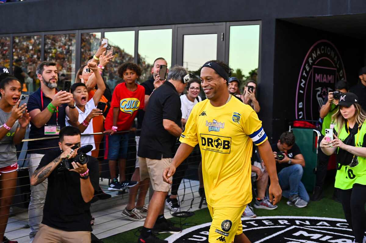 😲 Ronaldinho giocherà DAVVERO in Serie C? Braida ritratta: “Non lo escludo”