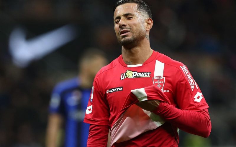 👀 Fiorentina, per la difesa piace Izzo. Alla finestra anche la Salernitana: il punto