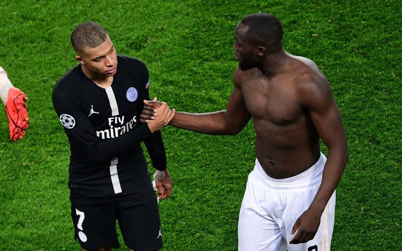📸  Mbappè difende Lukaku dopo i cori razzisti: il messaggio social del francese