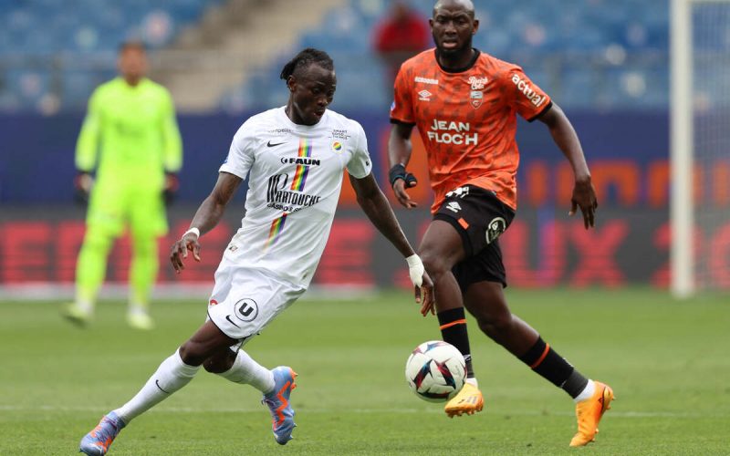 📹 Sylla scoppia in lacrime in campo: il terzino ha perso la madre poche ore prima della gara 😭