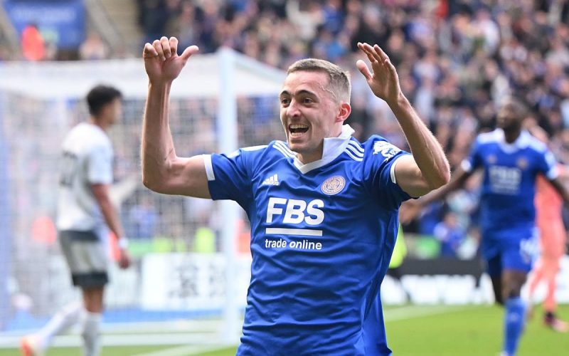 🧨 La Juventus valuta anche Castagne! Tris di nomi per la fascia destra