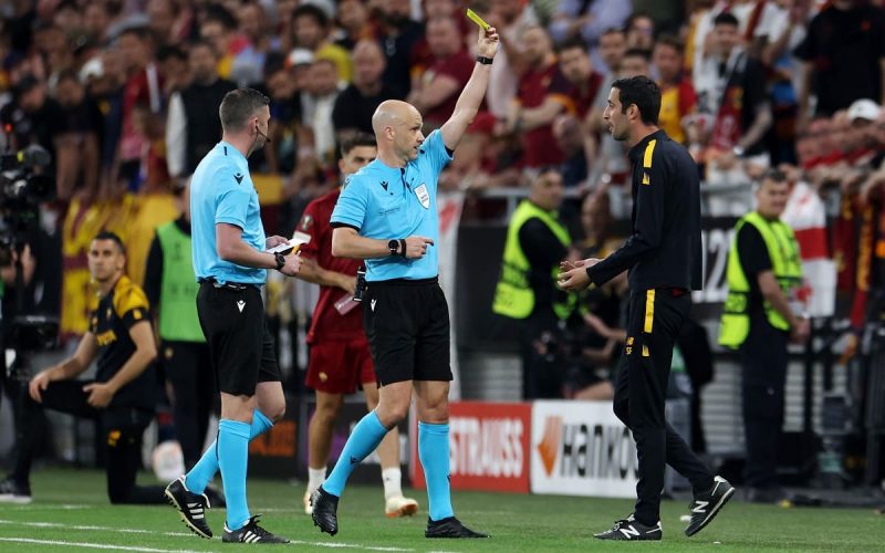👀 Il discusso Taylor ancora in auge: arbitrerà la semifinale di Champions tra Borussia e PSG