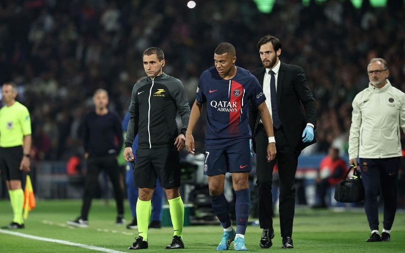 ​🚨 Infortunio per Mbappé: il francese ❌ al 30′ per un problema alla caviglia