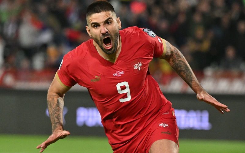 👀 Non solo Vlahovic, il Milan segue anche Mitrovic! La situazione