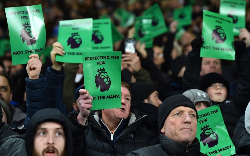 ​📸 Everton, protesta ​🤬 dei tifosi dopo il -10 in classifica: “Dove c’è potere, c’è corruzione…”