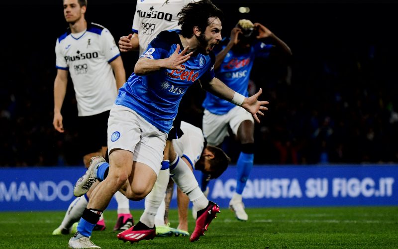 🧨 CorSport – Napoli, Kvara piace al Barça: gli 🔵 non vogliono indietreggiare