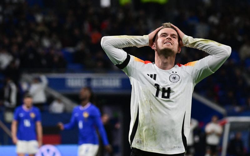 🔥 Il Napoli guarda in casa dello Stoccarda: per la fascia piace Mittelstädt