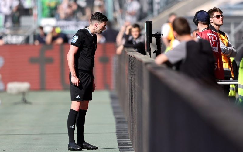 😱 Episodio surreale BVB: il VAR toglie un rigore… quando era già stato segnato