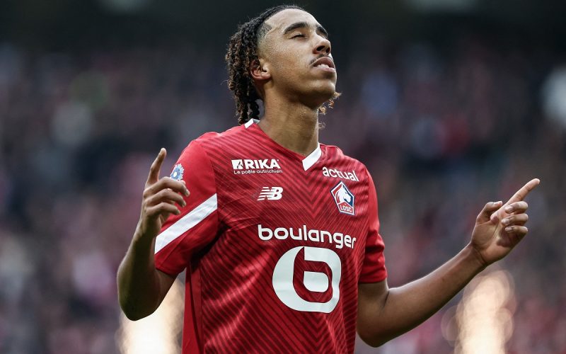 💣 UFFICIALE, Leny Yoro al Manchester United per una cifra monstre: “Un onore incredibile”