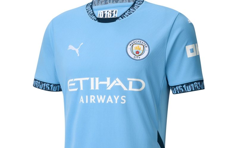 📸 Il Manchester City presenta la divisa home della prossima stagione