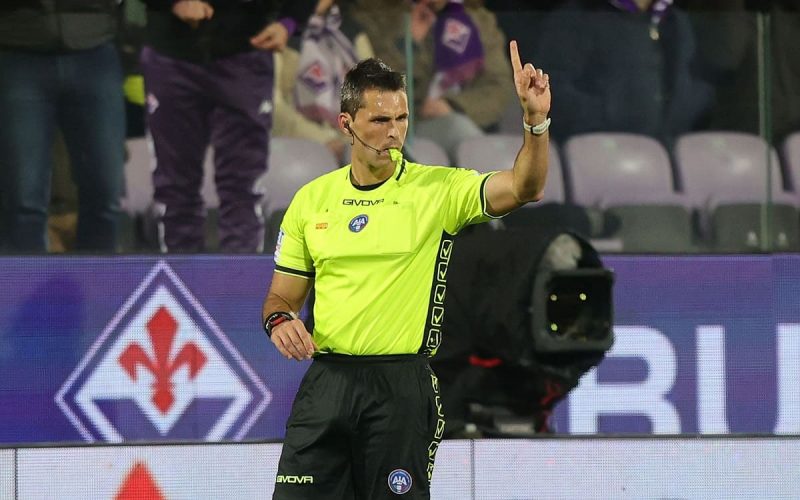 🔍 Serie A, le designazioni arbitrali della 33a giornata: Marchetti per l’Inter, Marcenaro per Roma-Atalanta