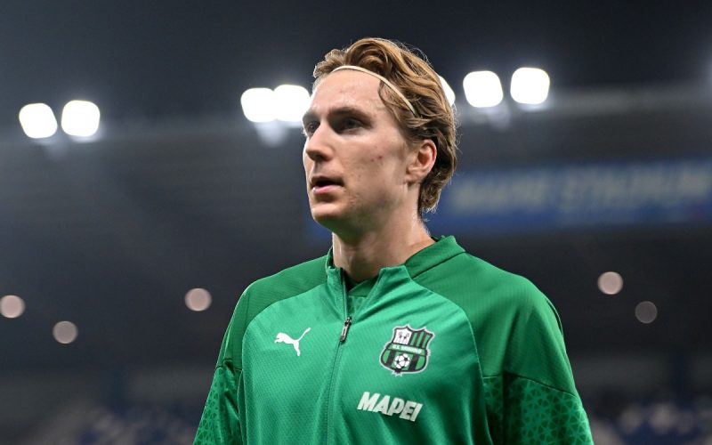 👋 Sassuolo, Thorstvedt ai saluti: Fiorentina, Lazio e Bologna su di lui