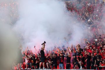 Fumogeni, lancio di oggetti, cori e invasioni: multa 🤯 all’Albania da parte dell’UEFA