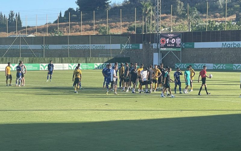 💥 Accuse di razzismo, pugni e possibili reclami all’UEFA: il test tra Como e Wolves finisce in rissa