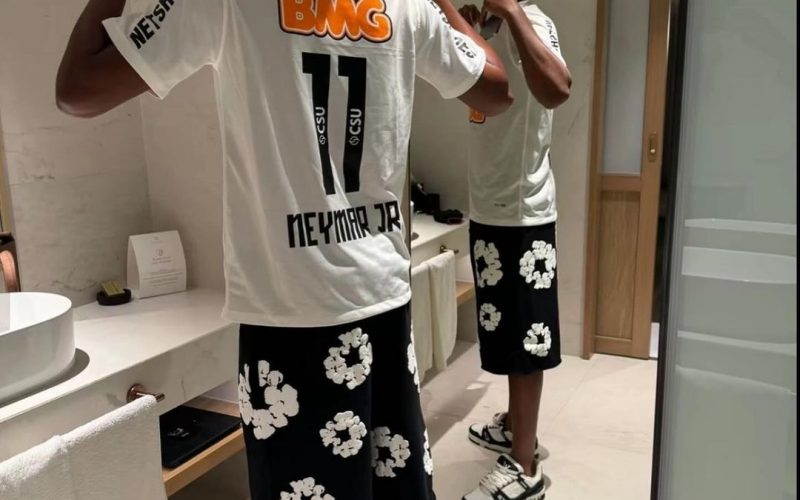 📸 Yamal posa con la 11 del Santos di Neymar: O’Ney risponde, il club lo invita allo stadio 😍