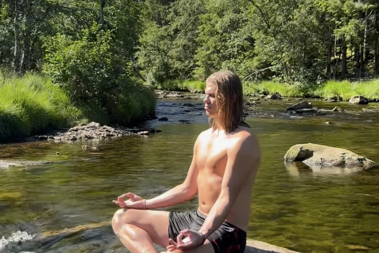 📸 Haaland versione taglialegna: “Non avevo scelta, papà mi ha costretto” 😂