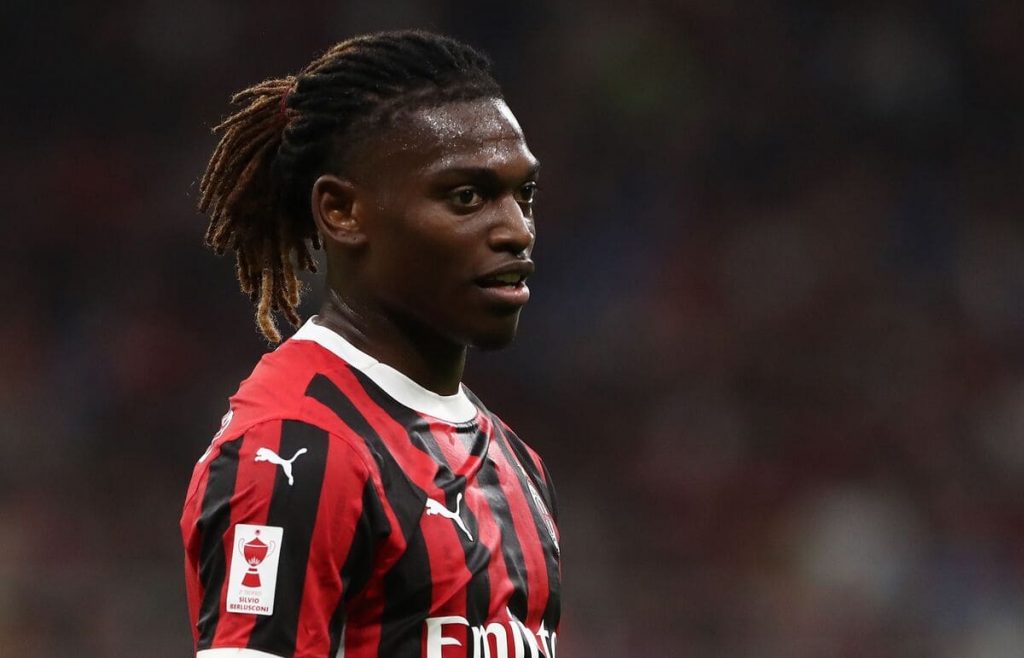 🚨 Cosa farà Leao? Romano: “Turchia pista CALDA, ipotesi Premier League: il Milan…”