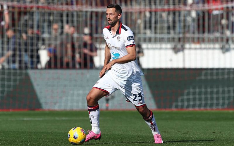 💸 Cagliari, il mercato non si ferma: il PAOK spinge per Wieteska