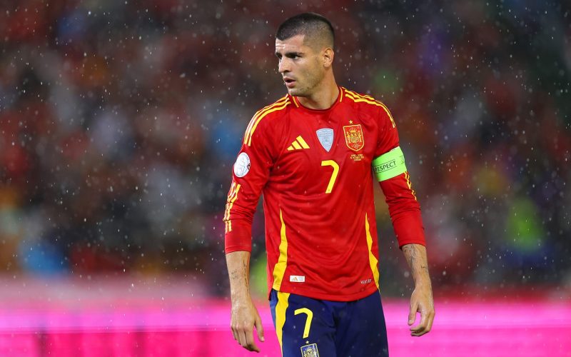 Festeggia la 🇪🇸. Morata croce e delizia: sbaglia un rigore, ma è da record. Horror Pavlovic 📸