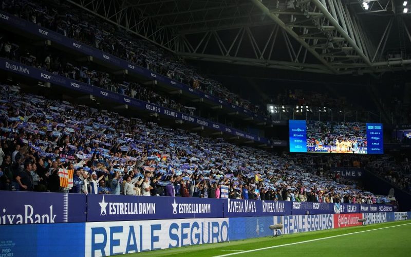 🎥 Saluti fascisti in risposta ai cori avversari: tifosi Espanyol B da censura