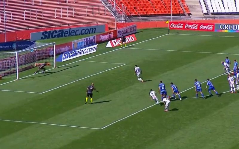 🎥 San Lorenzo come il Milan: calcia il rigorista sbagliato, il cucchiaio è 😱