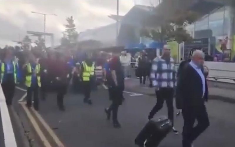🎥 Paura per i tifosi del Bologna: allarme bomba, evacuato aeroporto di Birmingham ⚠️