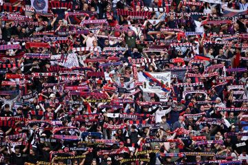 💥 Scontri al termine di Udinese-Bologna: coinvolti 120 tifosi emiliani, 7 agenti in ospedale! I fatti