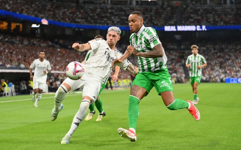 🎥 Natan EROICO nel derby di Siviglia: resta in campo in lacrime da infortunato 👏