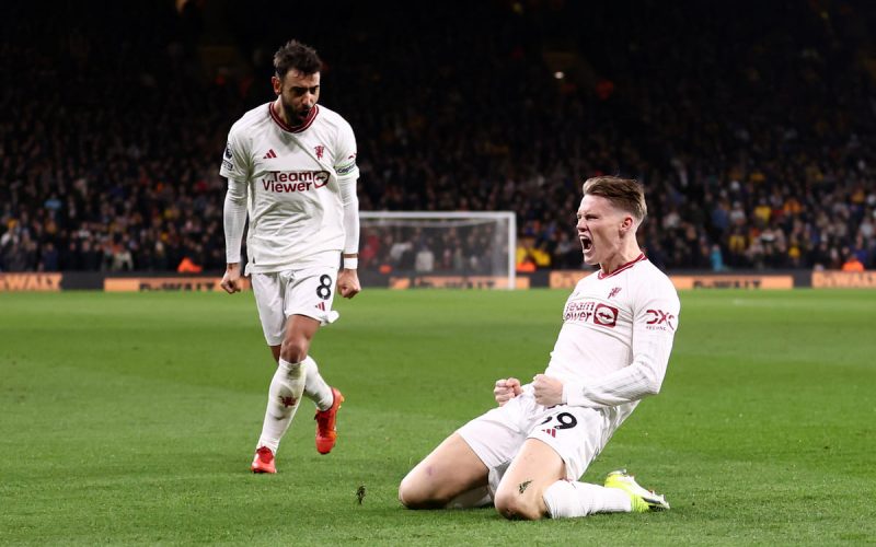 📸 McTominay gli spedisce una maglia, Bruno 🤩: “Hai conquistato il cuore di Napoli”