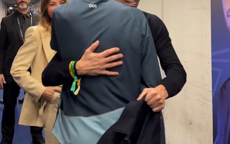 🎥 Sinner batte Fritz e festeggia con… Allegri: il siparietto tra i due è 😂