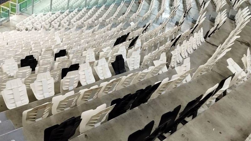 📸 Danni 😨 nel settore ospiti dell’Allianz Stadium: seggiolini staccati e lanciati in campo, bagni distrutti