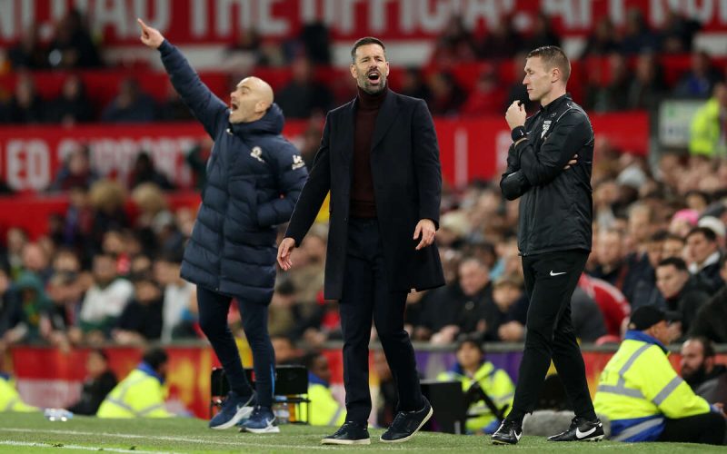 ❗ Pareggio alla prima per van Nistelrooy: il Chelsea ferma i Red Devils a Old Trafford e raggiunge l’Arsenal