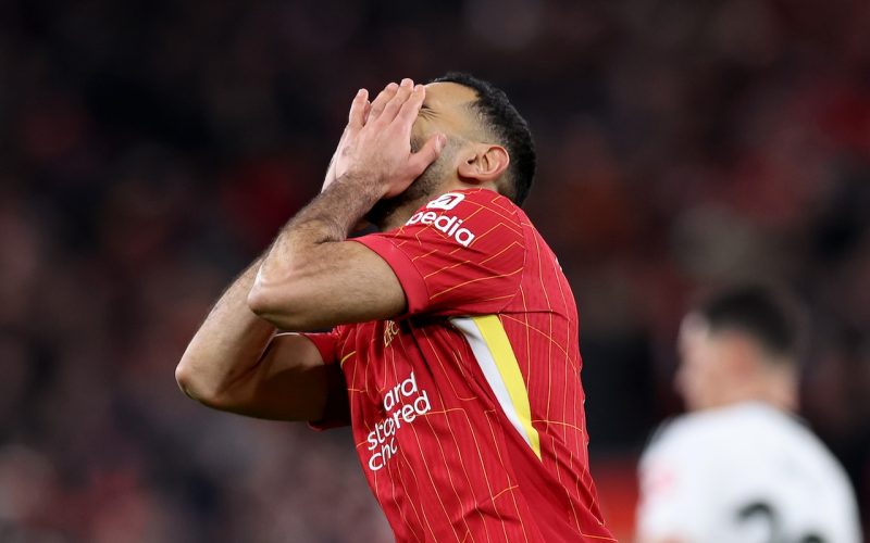 📸 Che sfottò del Gala al Liverpool: “Non camminerai mai solo, ma a volte te ne vai senza punti” 😶
