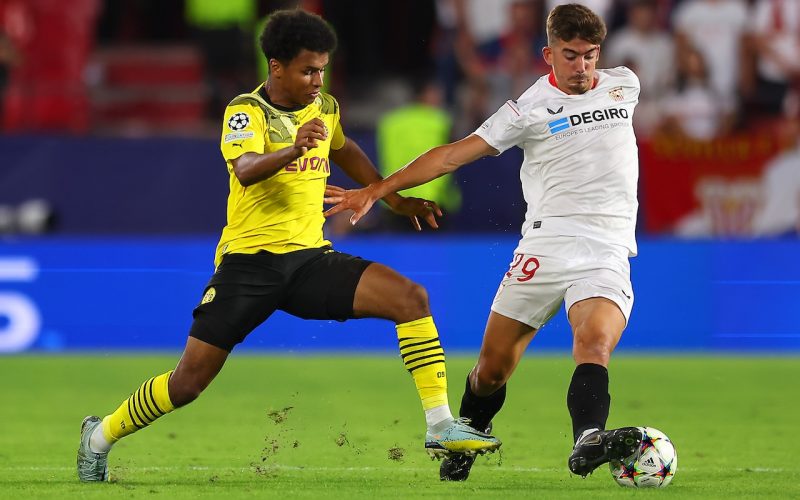 💡 Lazio, idea Kike Salas per la difesa: emissari a Siviglia