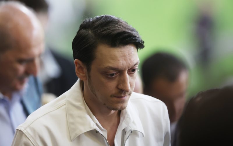 🤯Özil, torto alla Germania. Fa politica… in Turchia: è nel partito di Erdogan