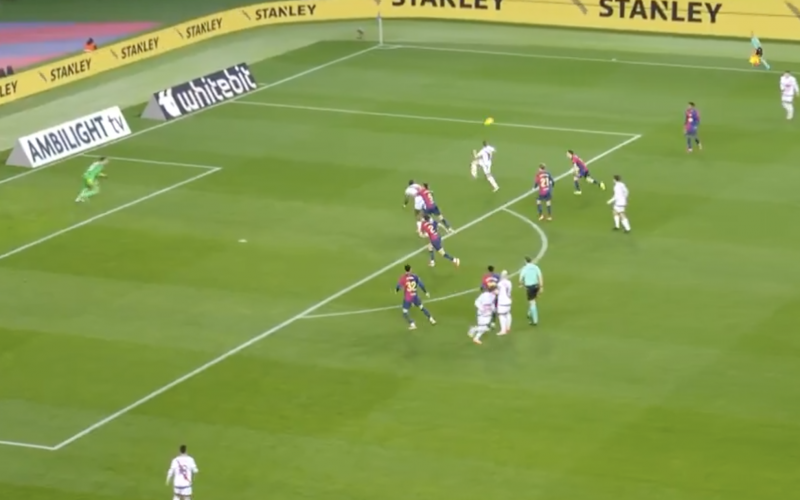 🔥 Il Barça aggancia il Real in vetta, ma è polemica per un gol annullato al Rayo