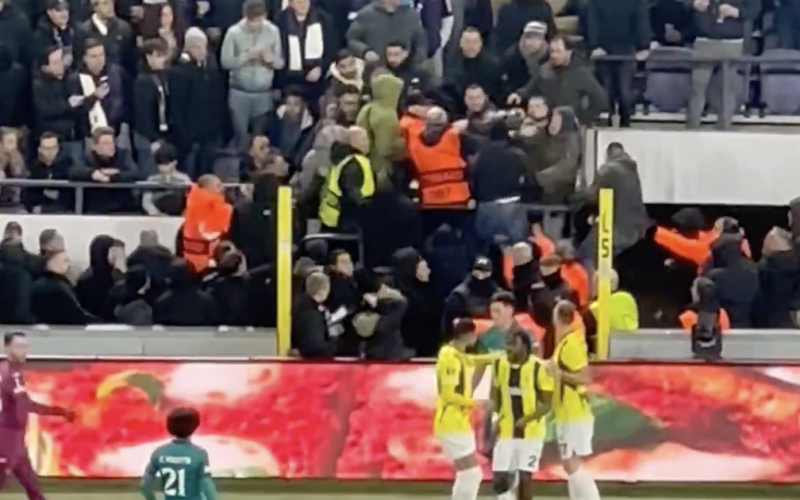❌ Scontri tra le tifoserie sugli spalti, Anderlecht-Fenerbahçe sospesa