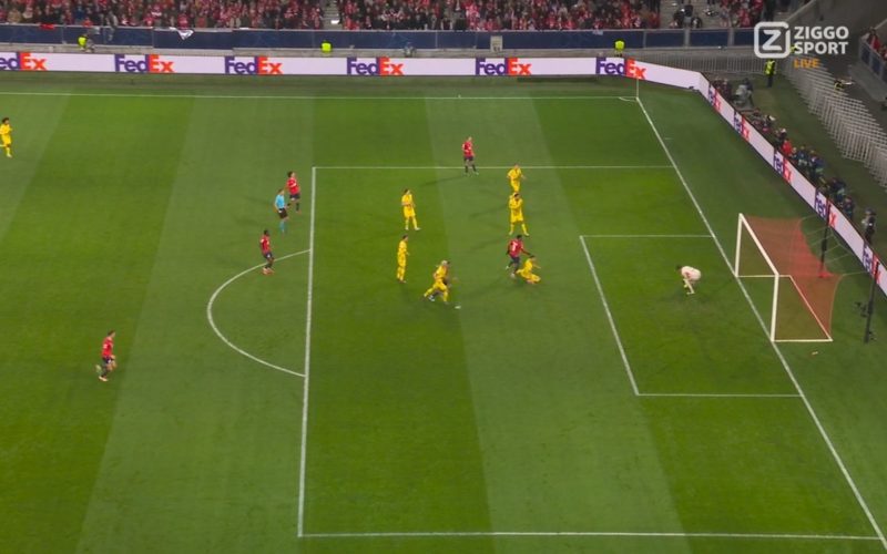 📸 Il Borussia Dortmund vola ai quarti di Champions, ma che papera di Kobel! 😱